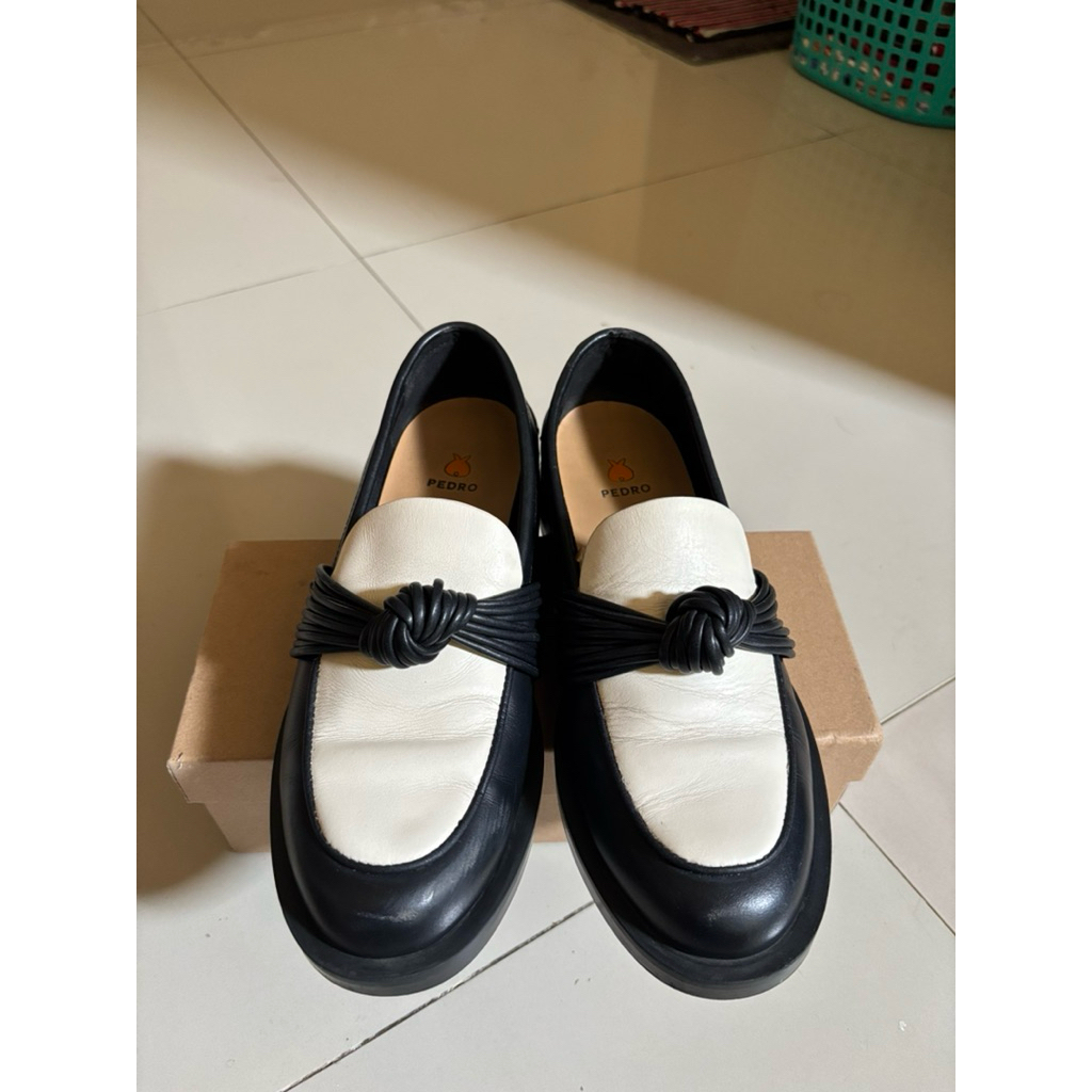 Preloved Pedro Loafers Wanita