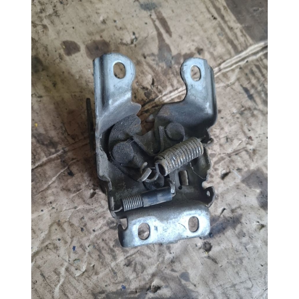door lock doorlock kap mesin baleno next G 2003-2007