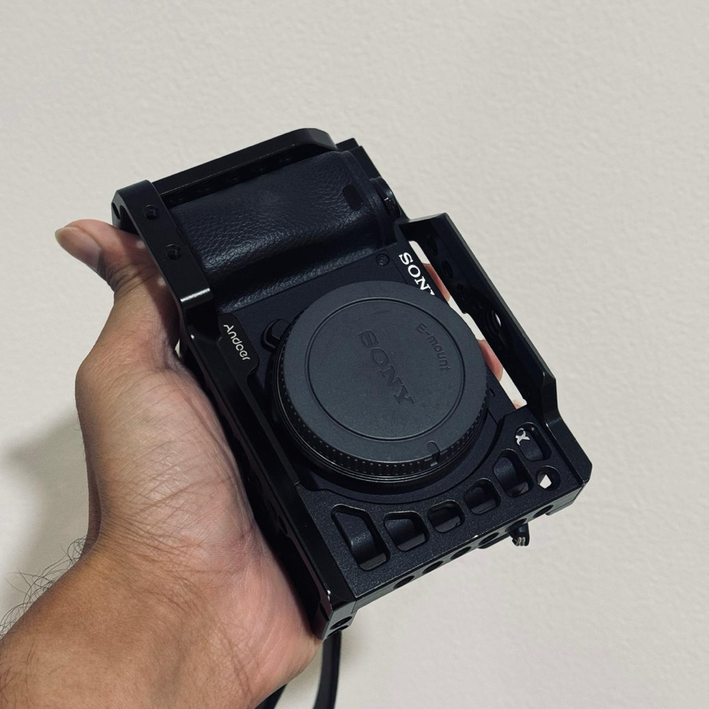 Kamera SONY A6400 + SONY E 18-105mm F4 OSS