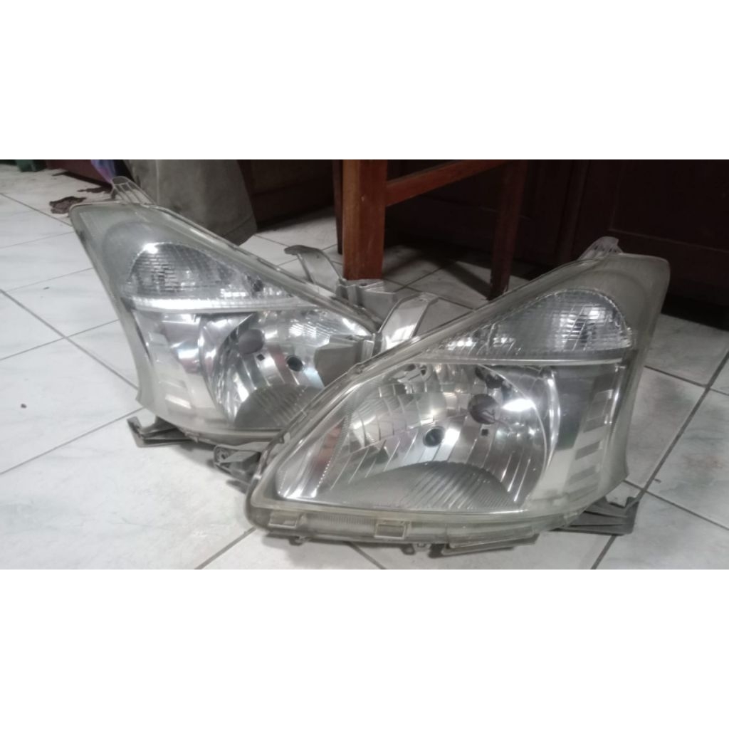 Lampu Depan Avanza Xenia 2012-2015 sepasang copotan
