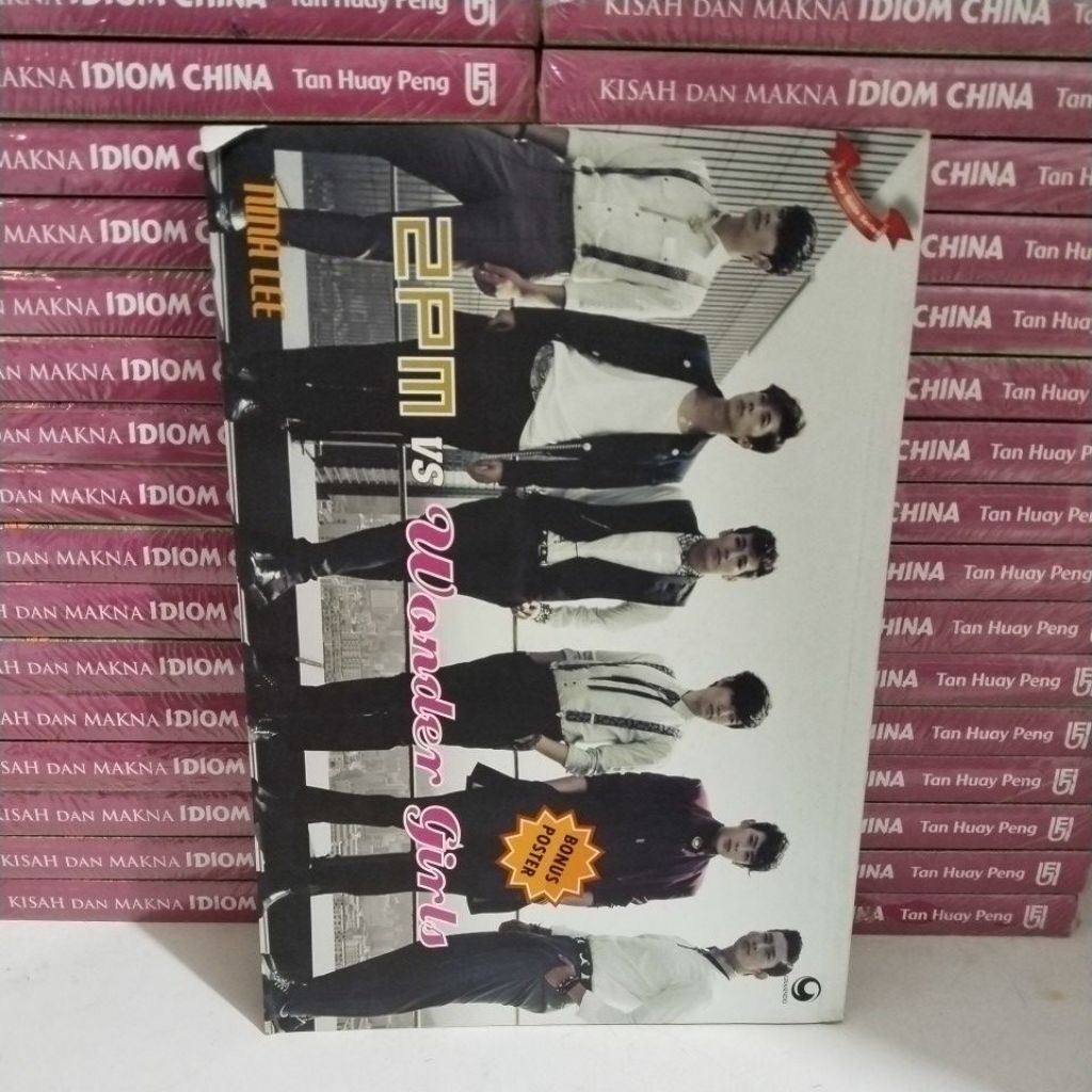 BUKU MAJALAH 2PM VS WONDER GIRLS