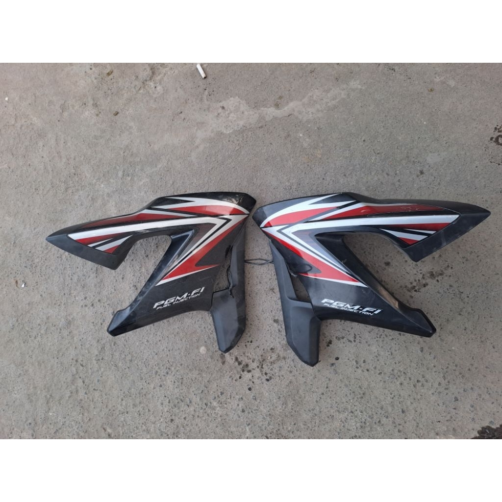 sayap cover tangki honda cb150r cb150 old original