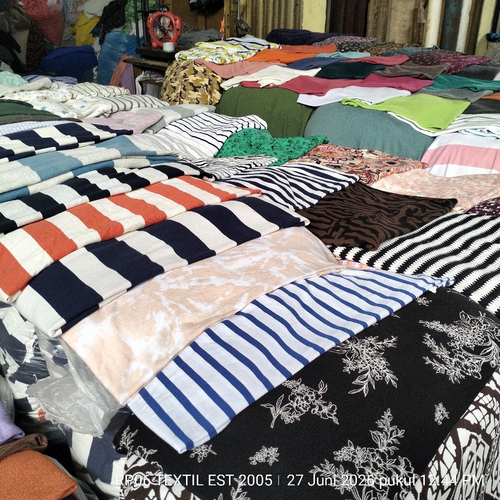 BAHAN KAOS FLEECE MOTIF STRIPE | KAIN KAOS FLEECE MOTIF GARIS | BAHAN FLEECE SWEATER | KAIN HOODIE