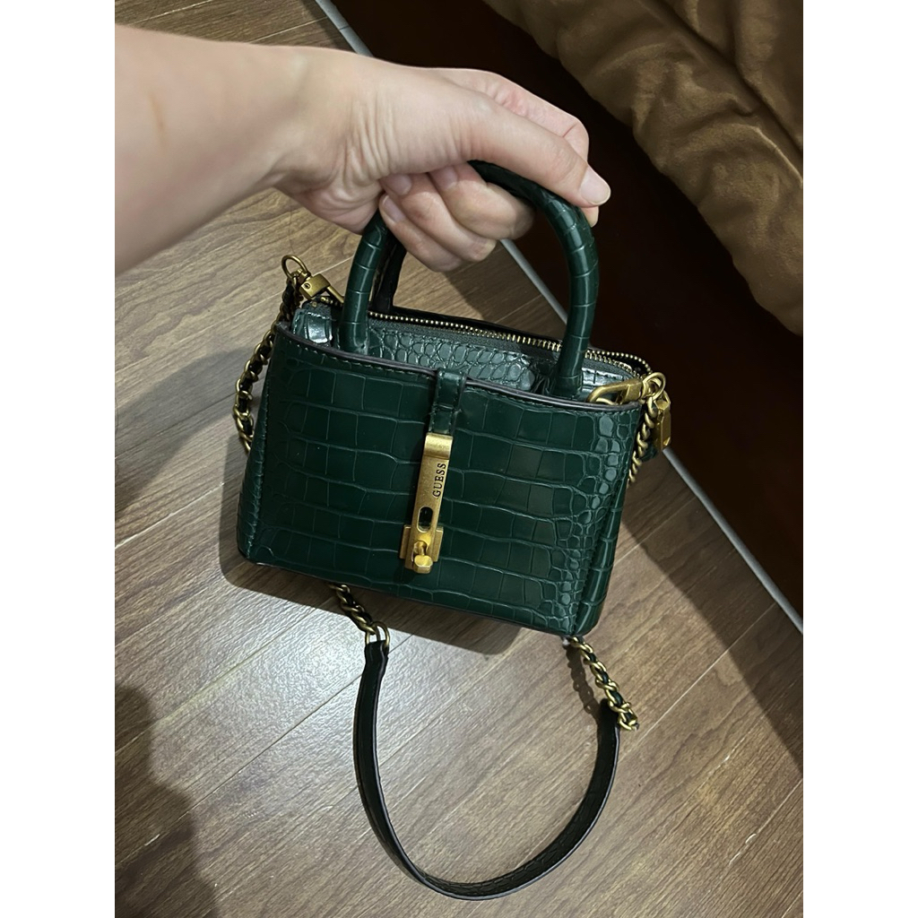 Guess Croco