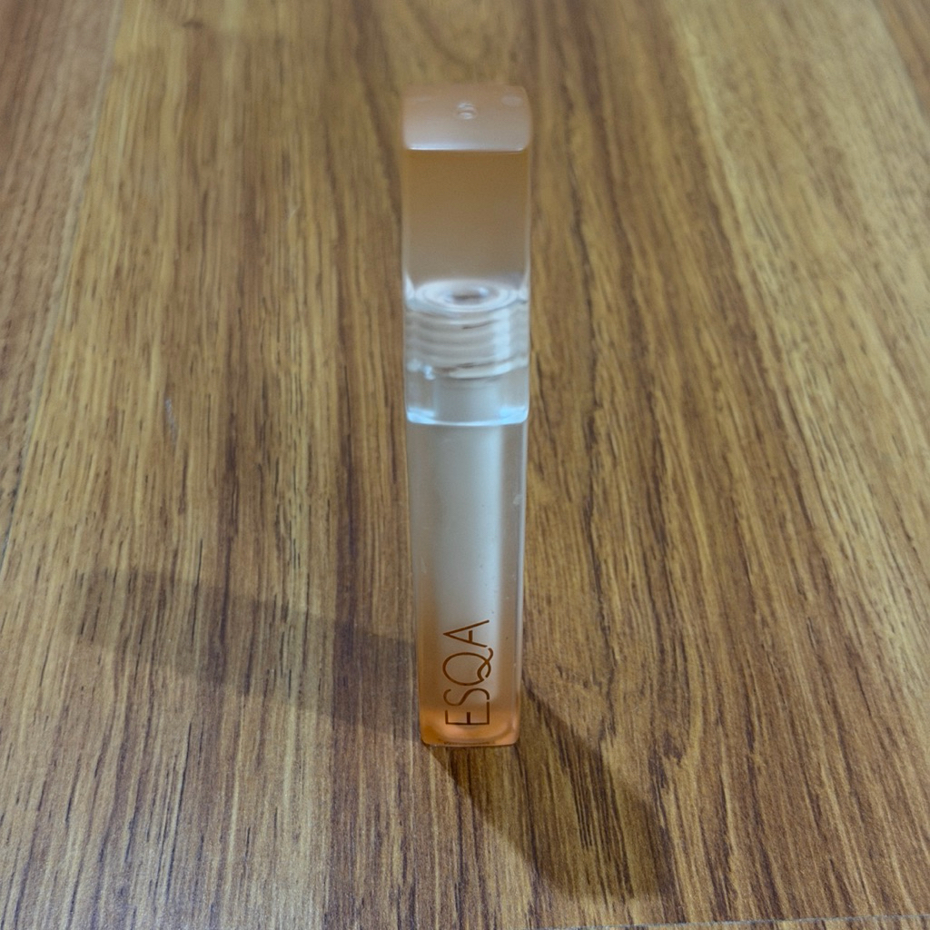 (Preloved) - ESQA NEW SERUM CONCEALER SHADE MILKSHAKE