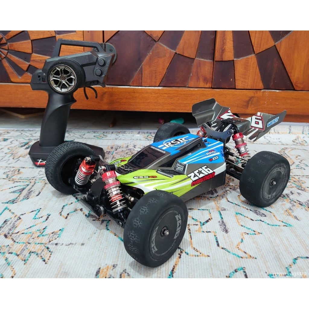 RC wltoys 144001 RTR