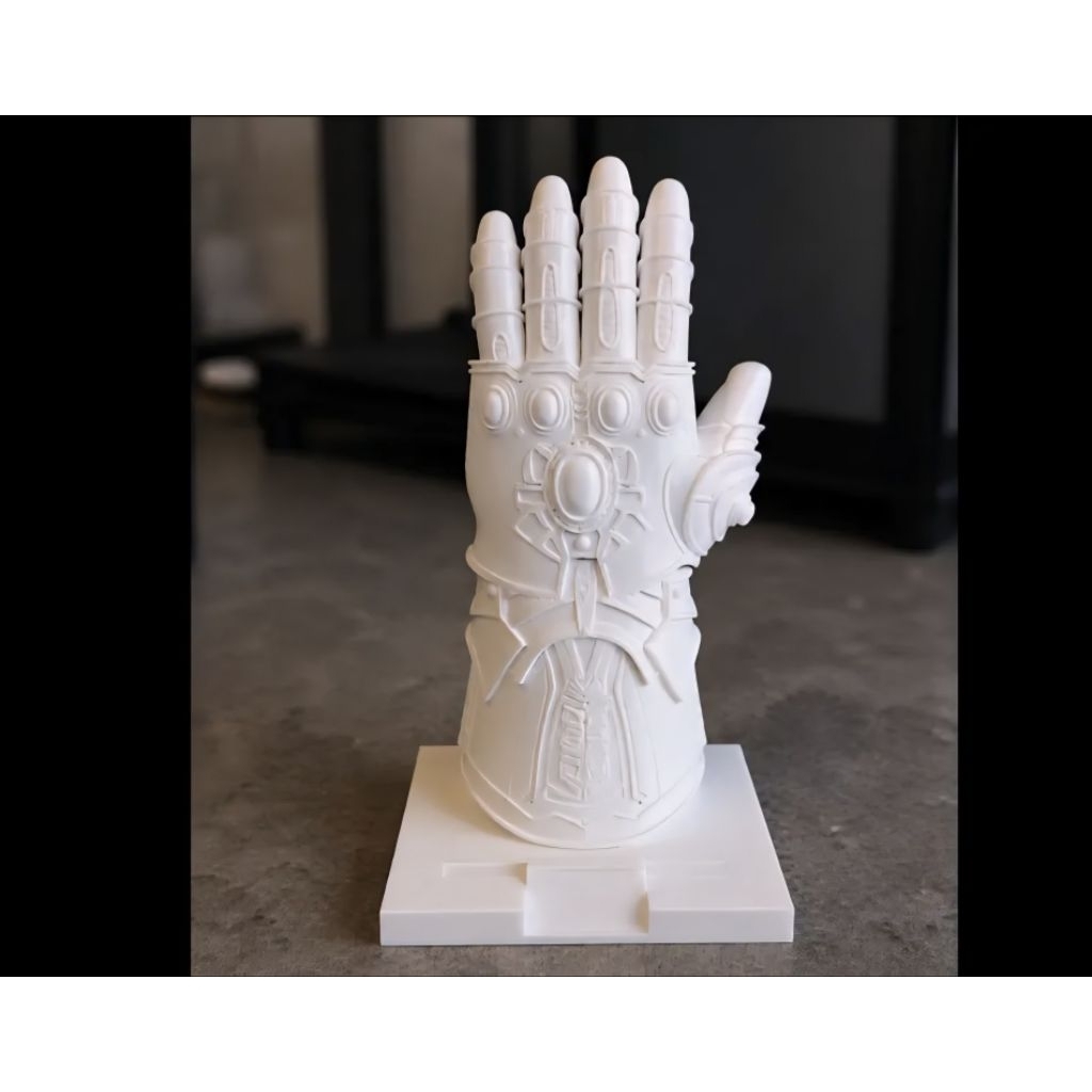 Thanos Infinity Gauntlet