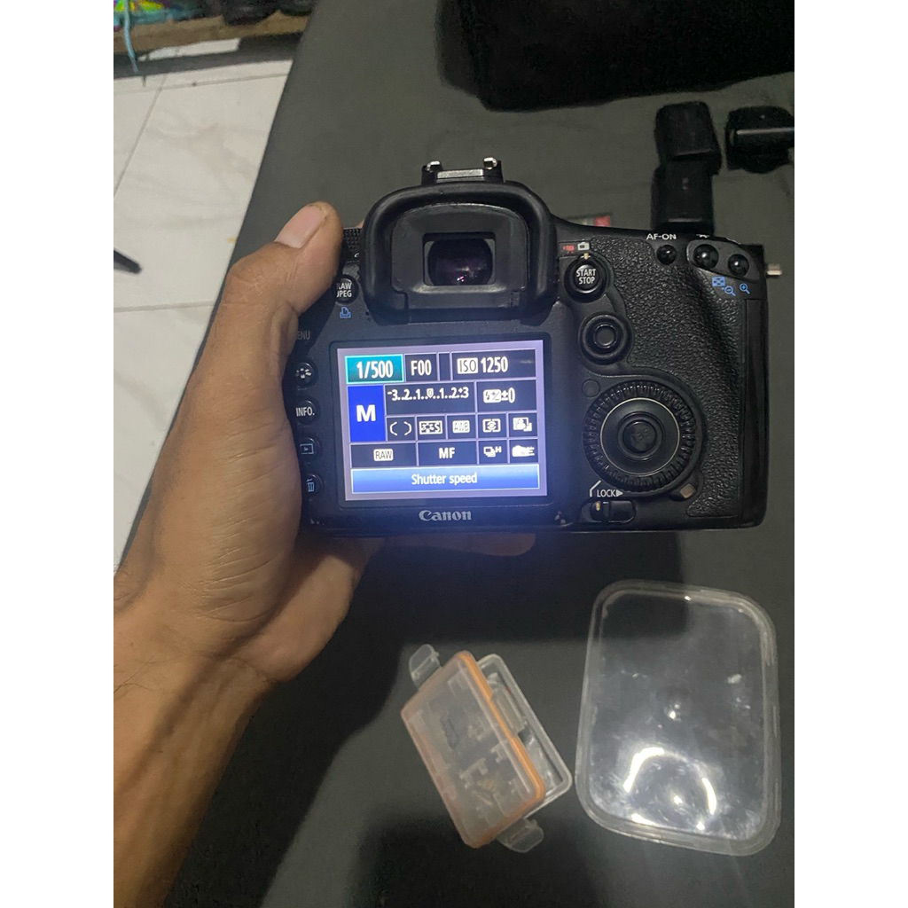 Canon 7d BODY ONLY