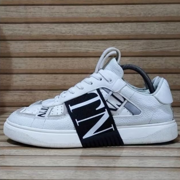Valentino Garavani VLTN sneakers Size 40