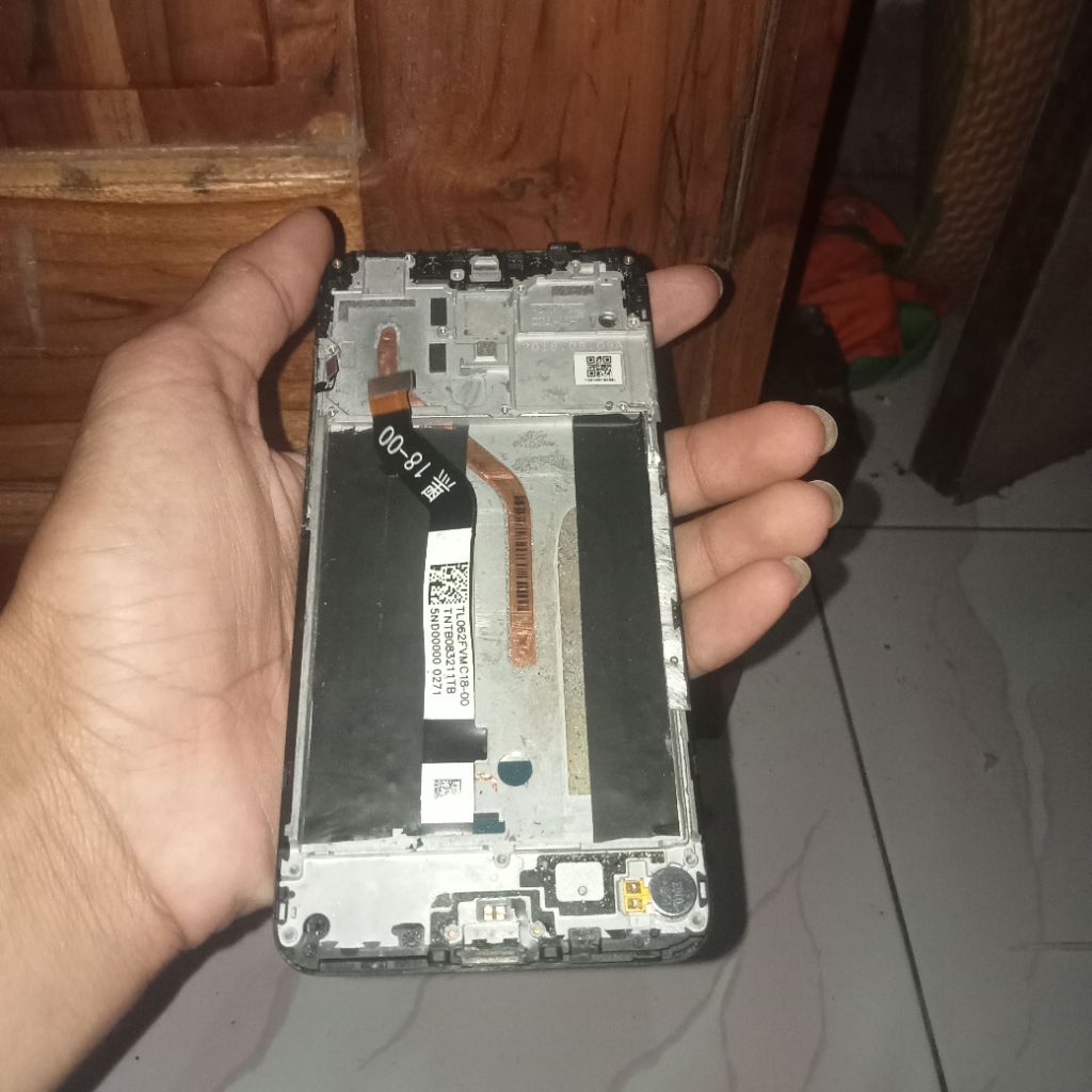 Frame + LCD POCO F1 Copotan | Layar POCO F1 + Midframe