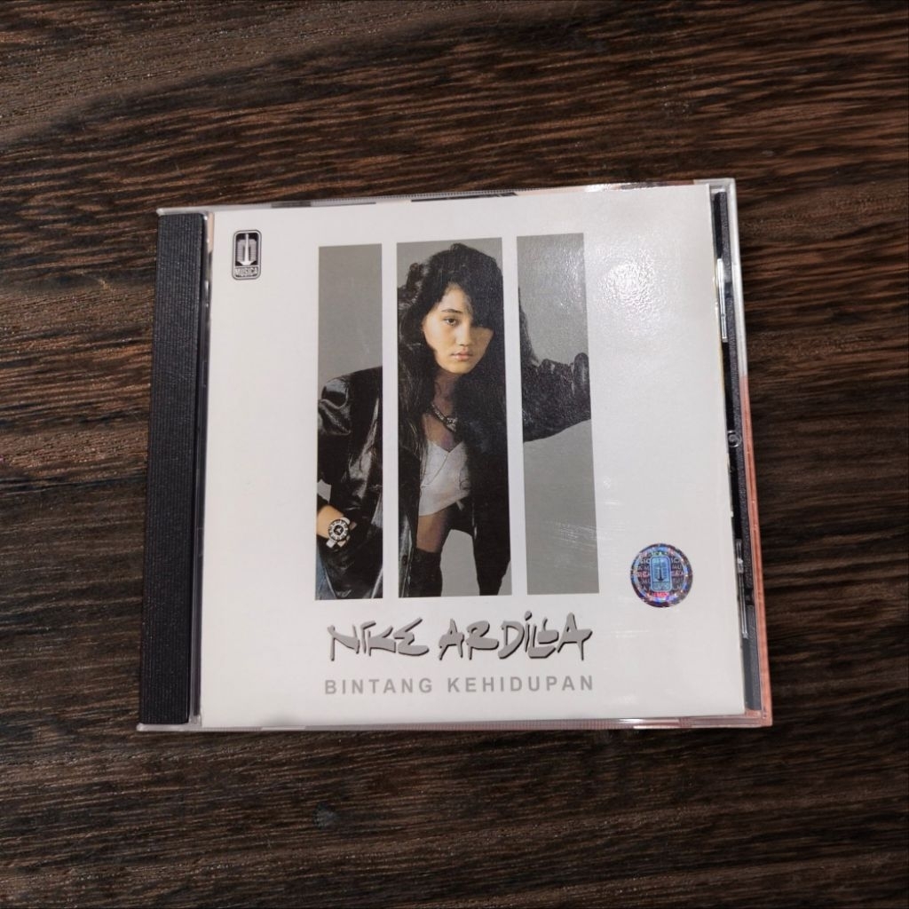 Kaset CD Nike Ardilla - Bintang Kehidupan