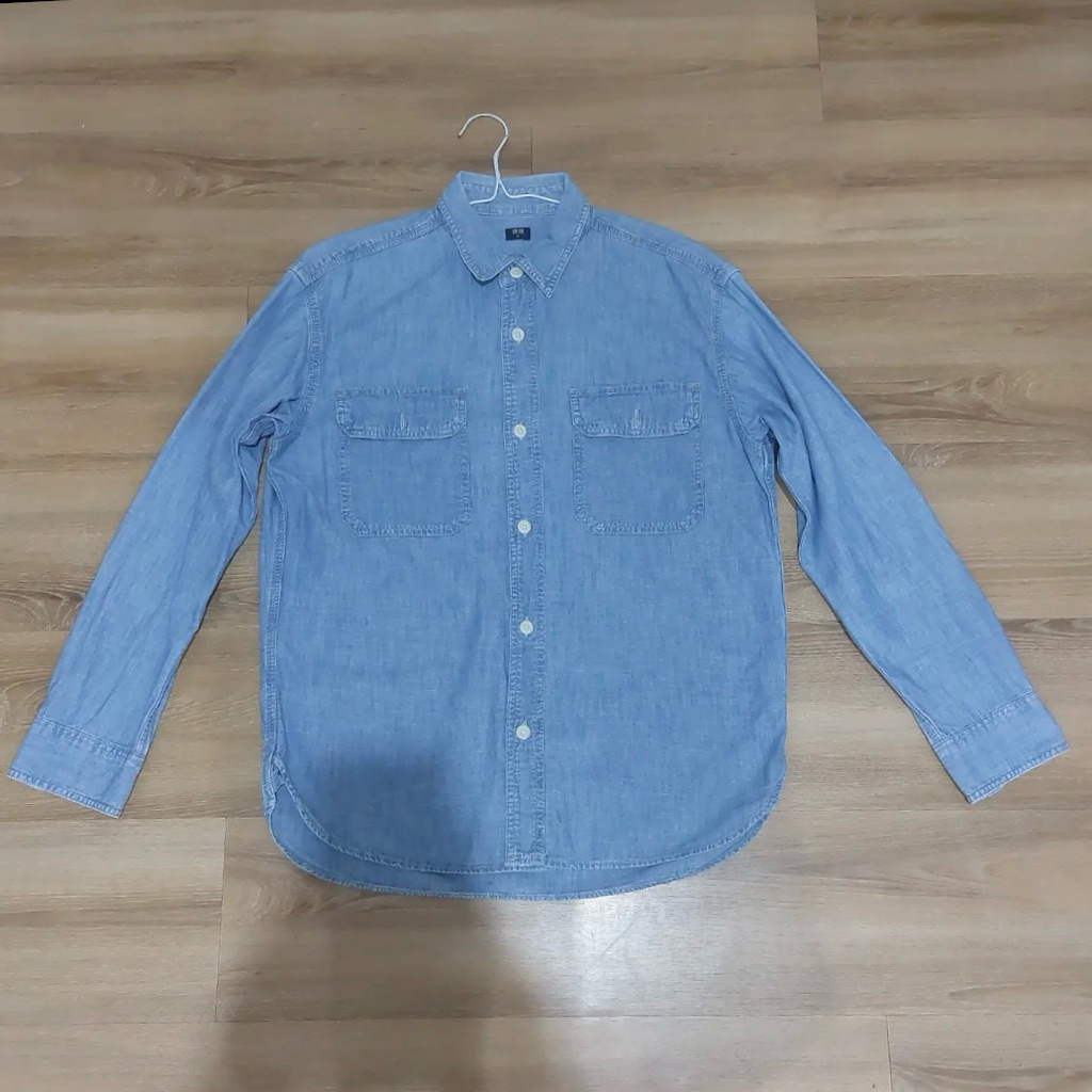 Uniqlo Chambray Shirt (Light Blue)