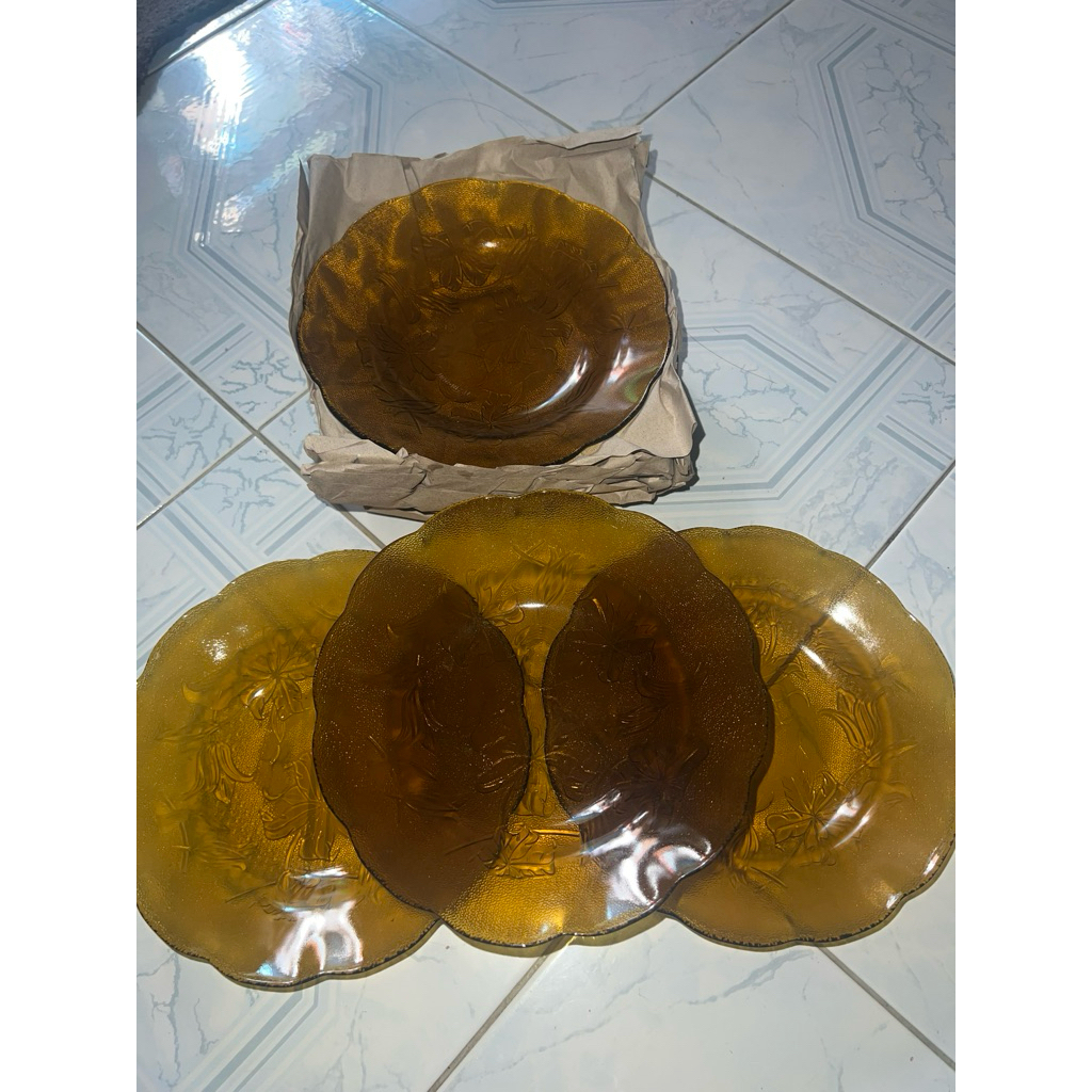 piring hadiah
