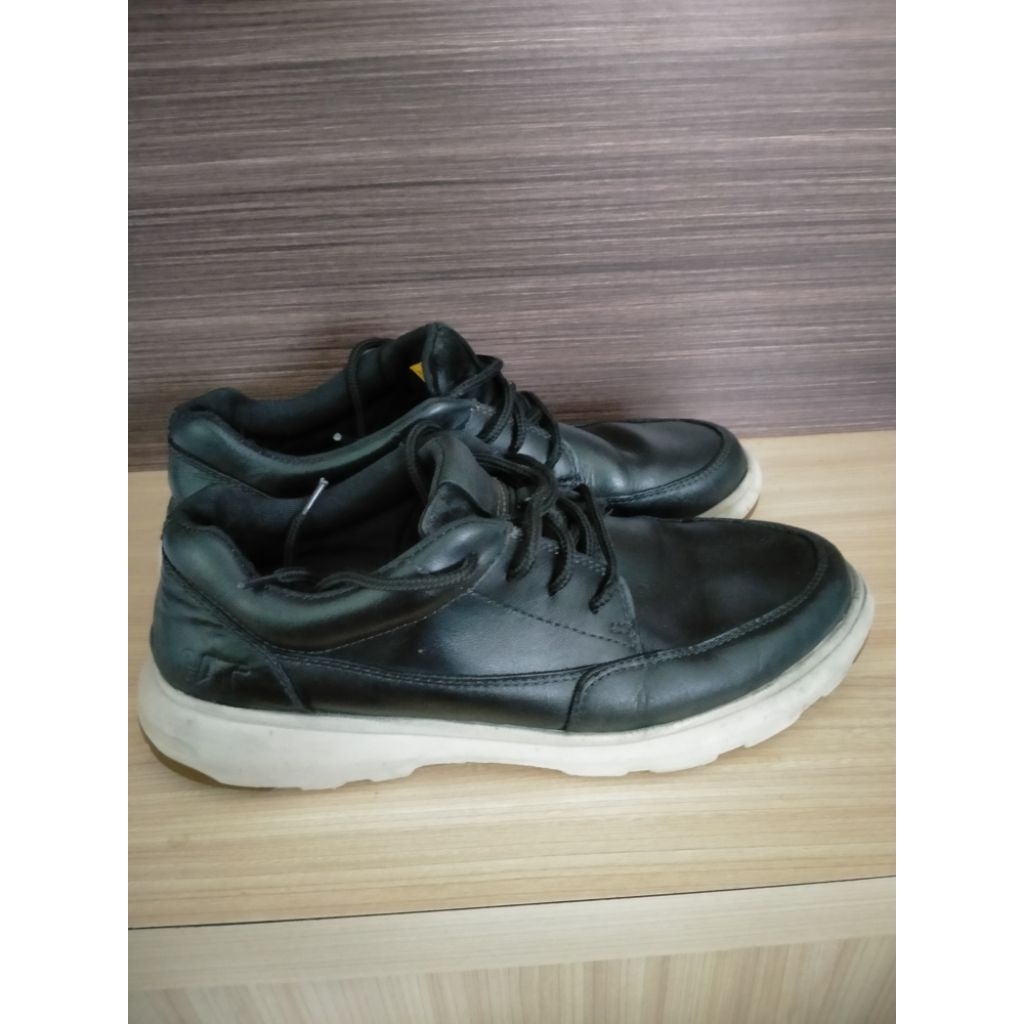 SEPATU KULIT NO 41 SECOND BEKAS ORIGINAL