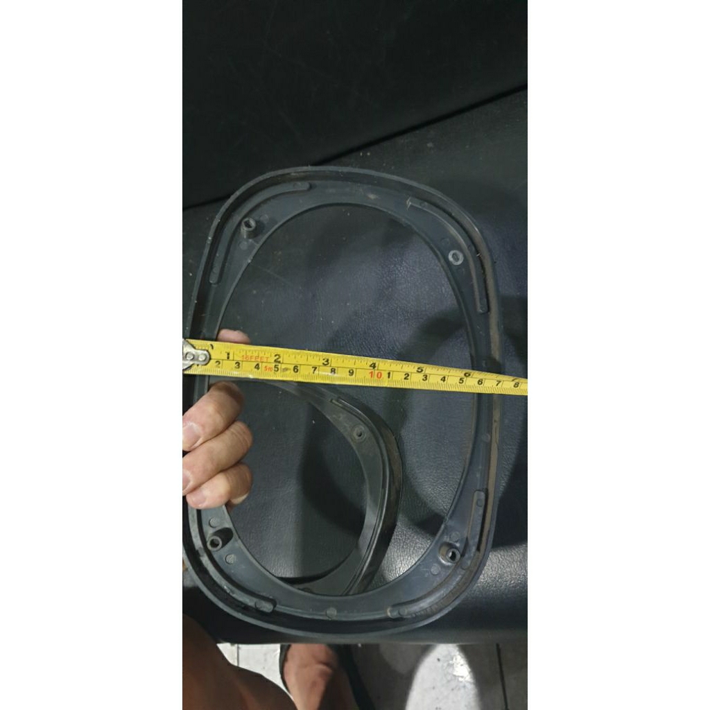 Ring tutup Speaker Oval 6x9 inch tebal 1.8 cm bekas sepasang