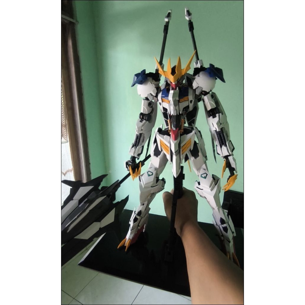 Logar skala PG 1/60 Gundam Barbatos Lupus Rex