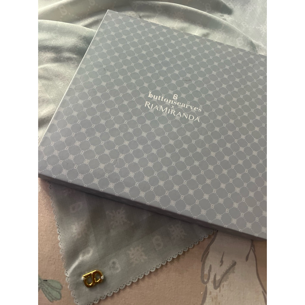 preloved xanadu monogram buttonscarves x ria miranda