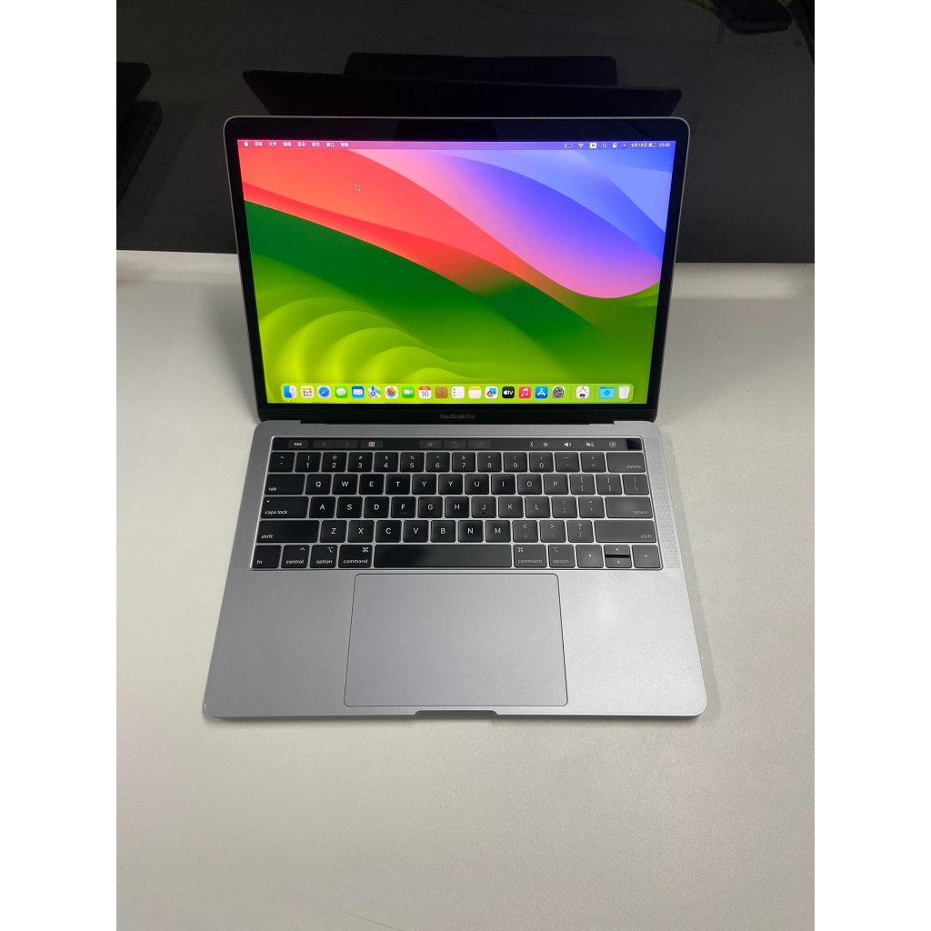 MACBOOK PRO 2018 RETINA RAM 16 SSD 256GB INTEL CORE I5 second original Bergaransi