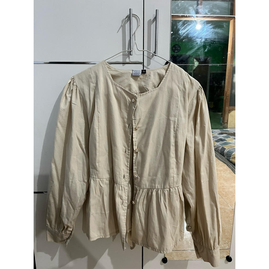 Chloey Blouse Haraskirt