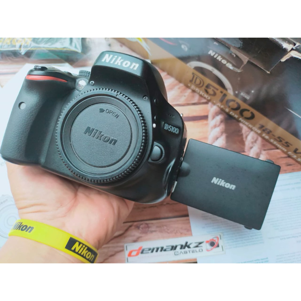 Body Nikon d5100 layar lipat fullsetbox body only Nikon D5100
