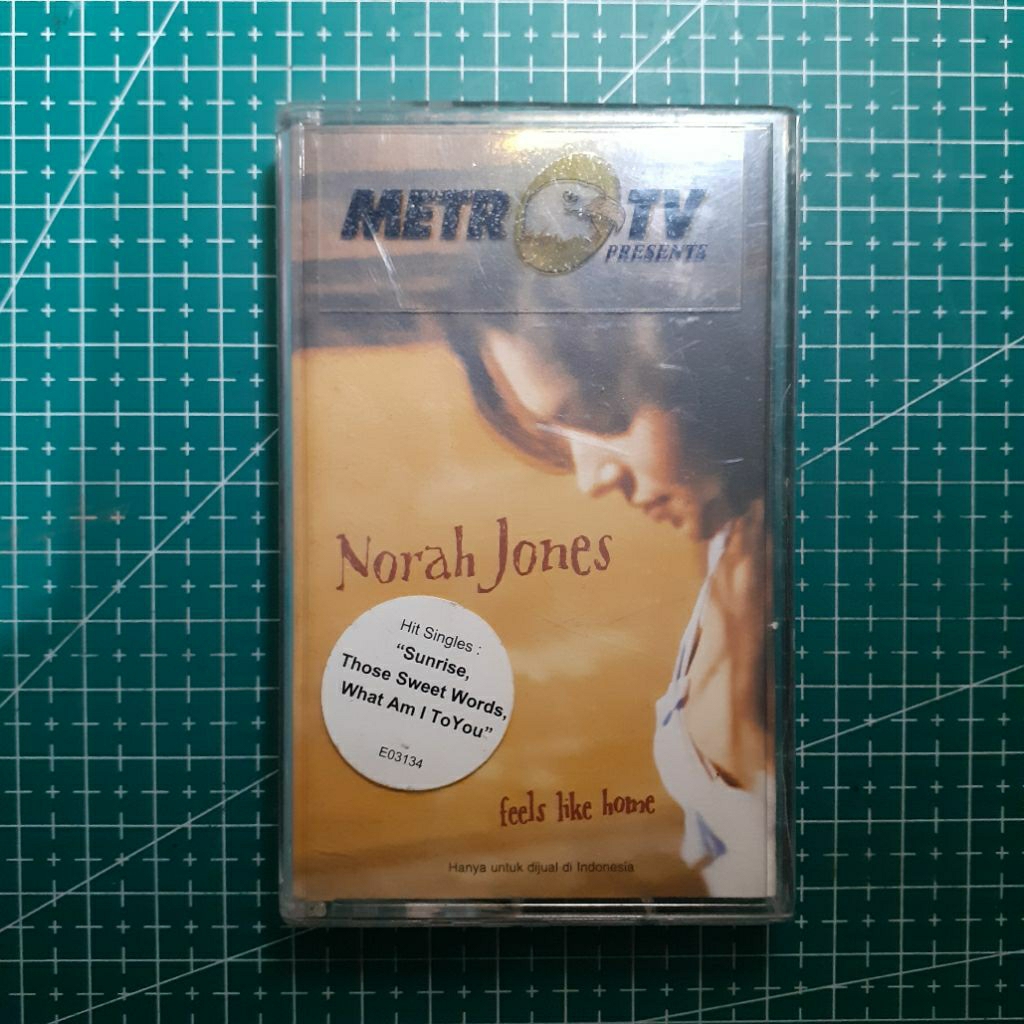 Kaset Norah Jones - Feels Like Home