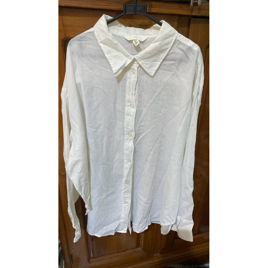 KEMEJA H&M PUTIH POLOS SIZE XL