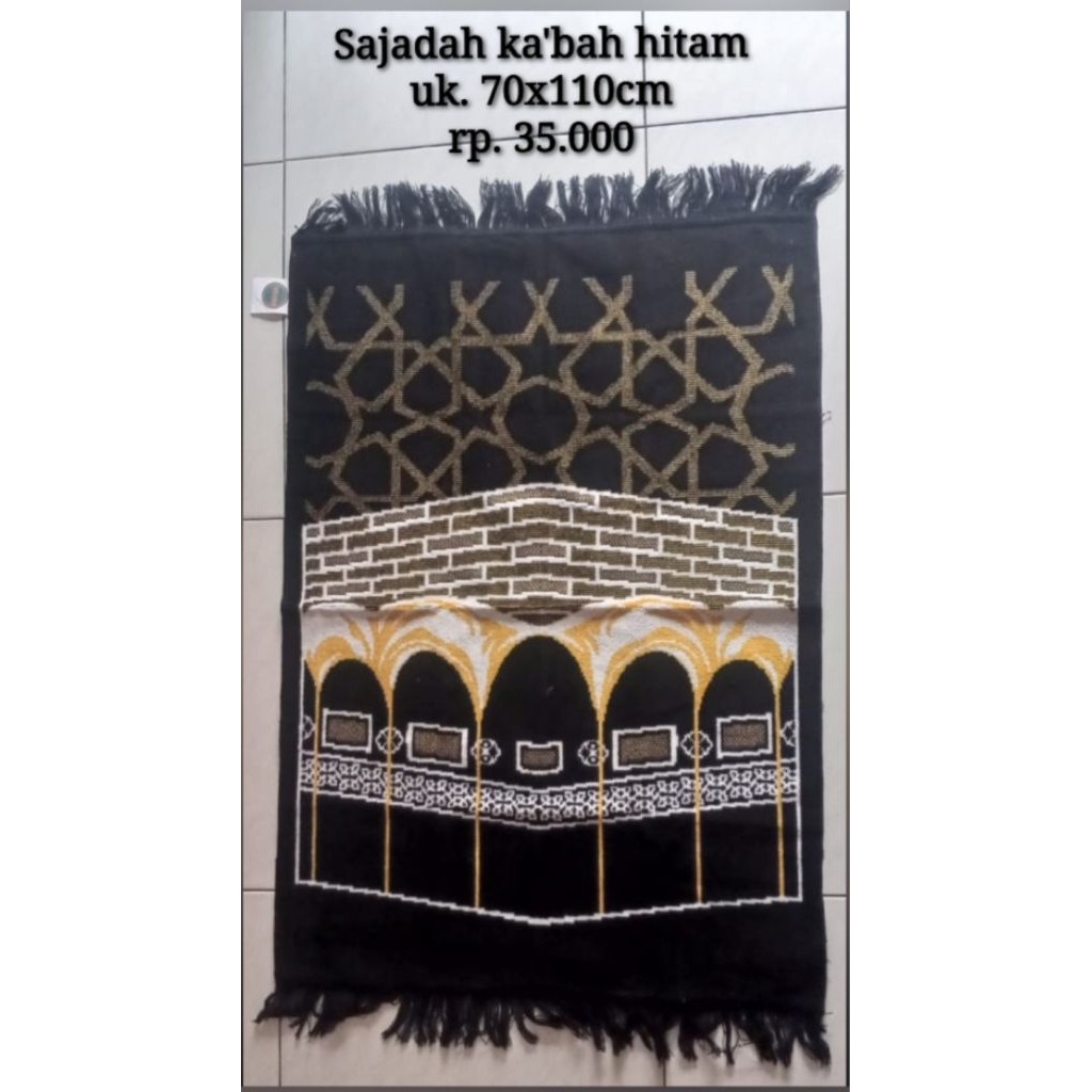 Sajadah Ka'bah hitam