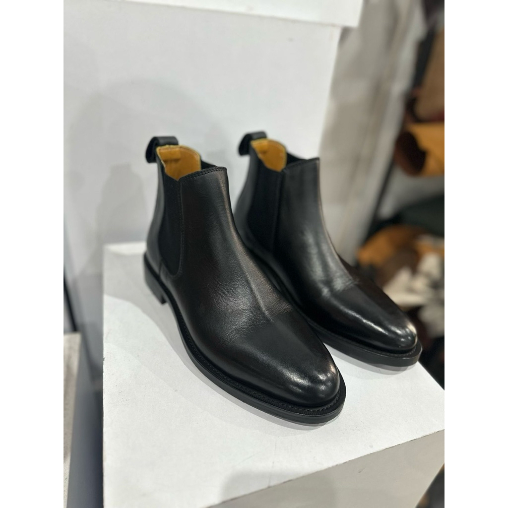 Txture Chelsea Boots size 42 Baru