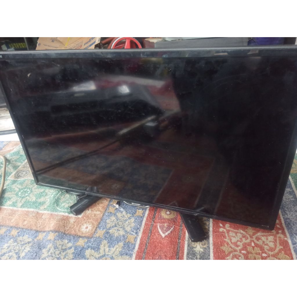 tv SHARP LC24LE175I RUSAK LCD PECAH