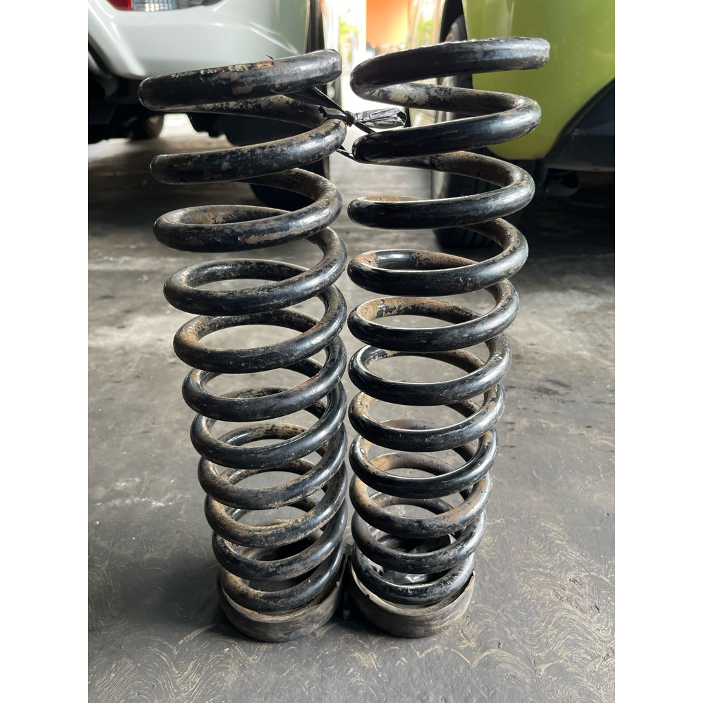 Per mercy boxer w124 alternatif innova reborn belakang utuh part numberl