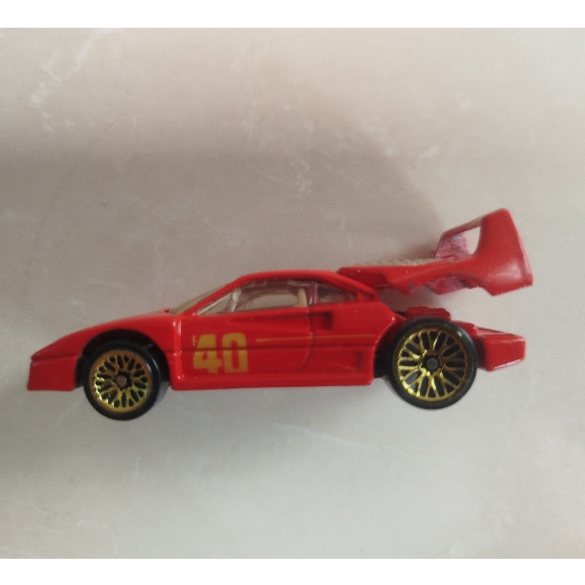 0236 ASSORTED DIECAST LOOSE : HOTWHEELS - FERRARI F40 BRIGHT RED / GOLD MEDAL - RARE