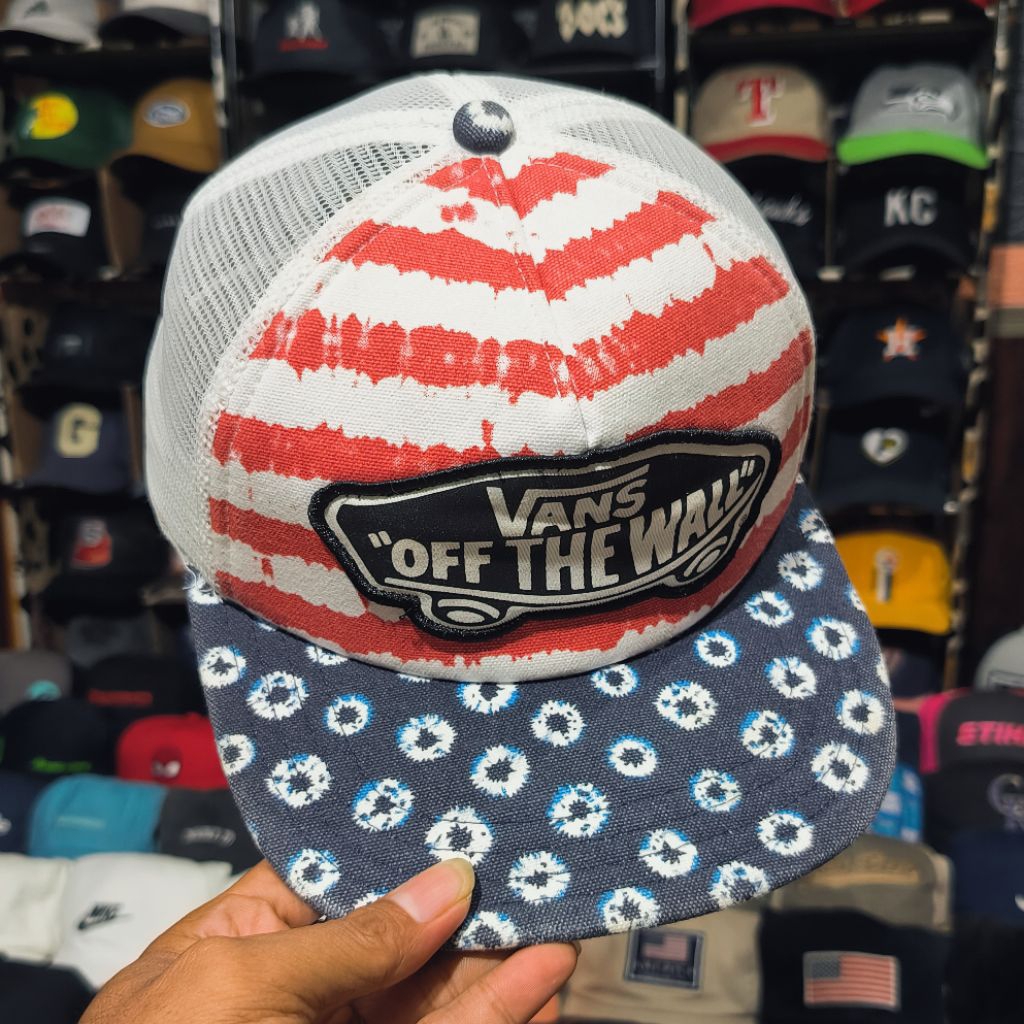 topi trucker Vans USA flag