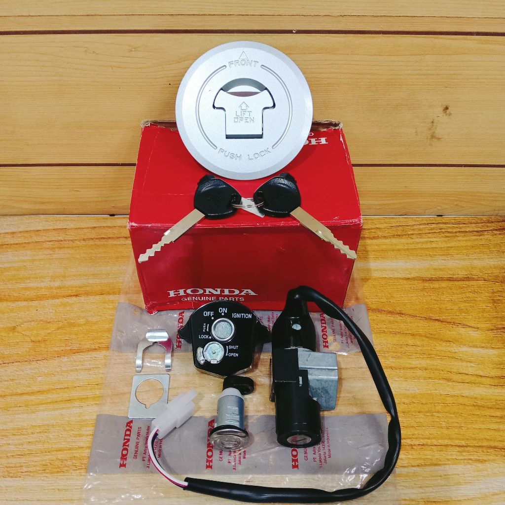Kunci Kontak Set + Tutup Tangki
(K45) Buat Motor CBR150R New, CBR

150R LED 2016-2020