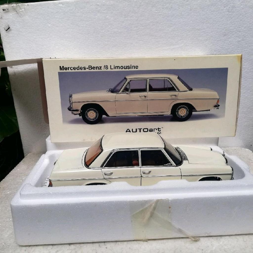 autoart 1:18 mercedes benz 220 D
