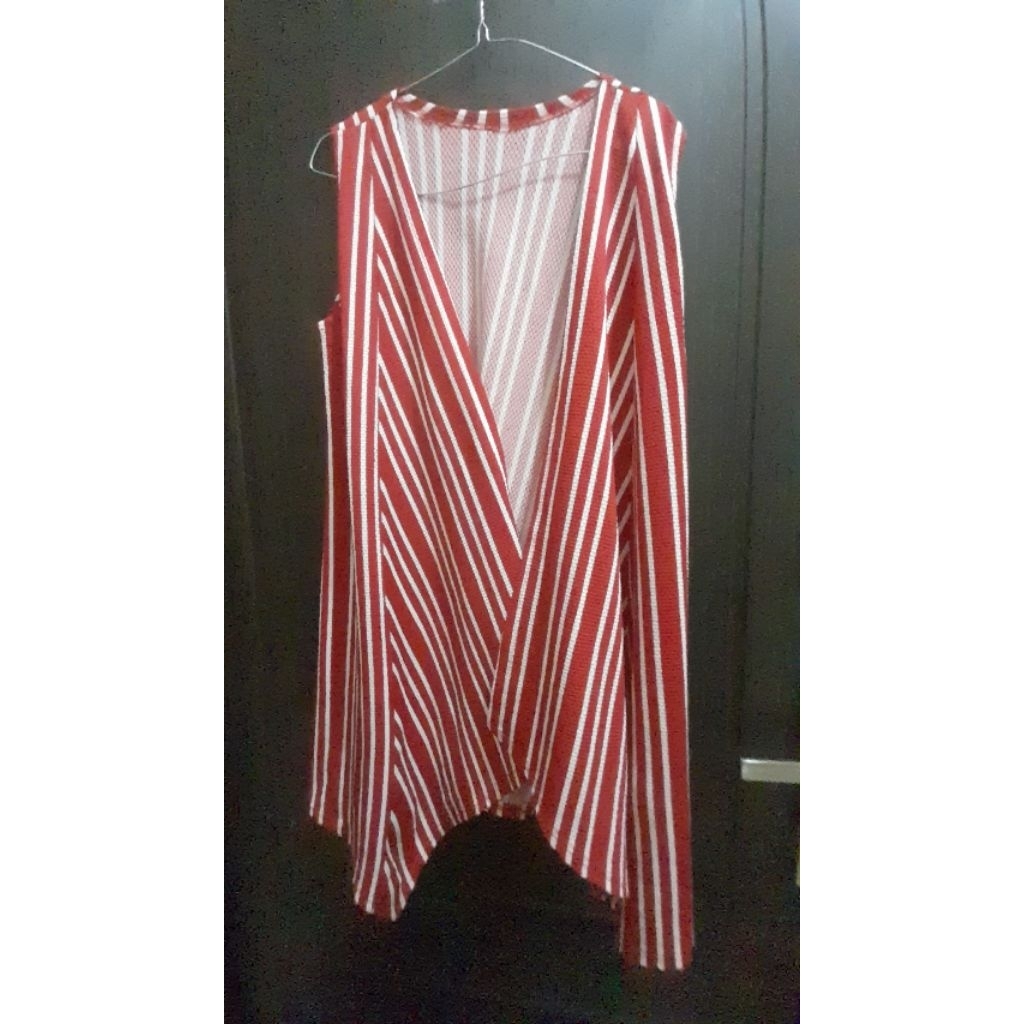 preloved outer merah putih