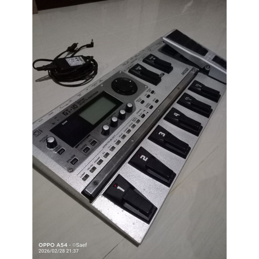 Efek Gitar Boss Gt10