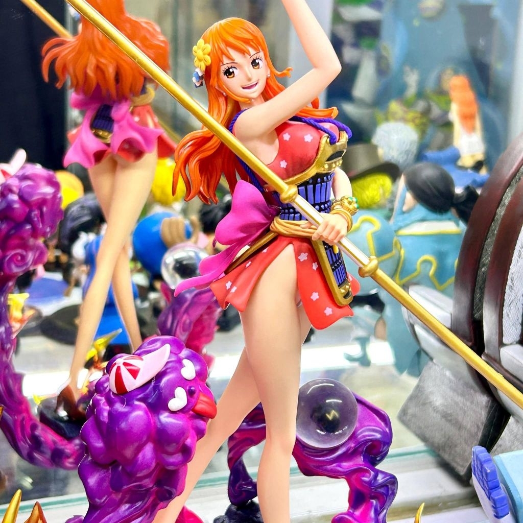 mainan action figure Nami