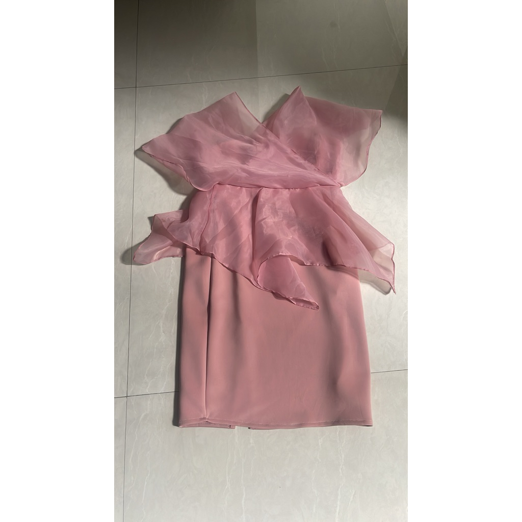 dress pesta dusty pink pastel midi dress