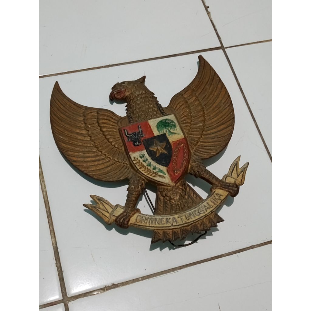 HIASAN DINDING BURUNG GARUDA LAMBANG NEGARA GARUDA PANCASILA JADUL ANTIK VINTAGE