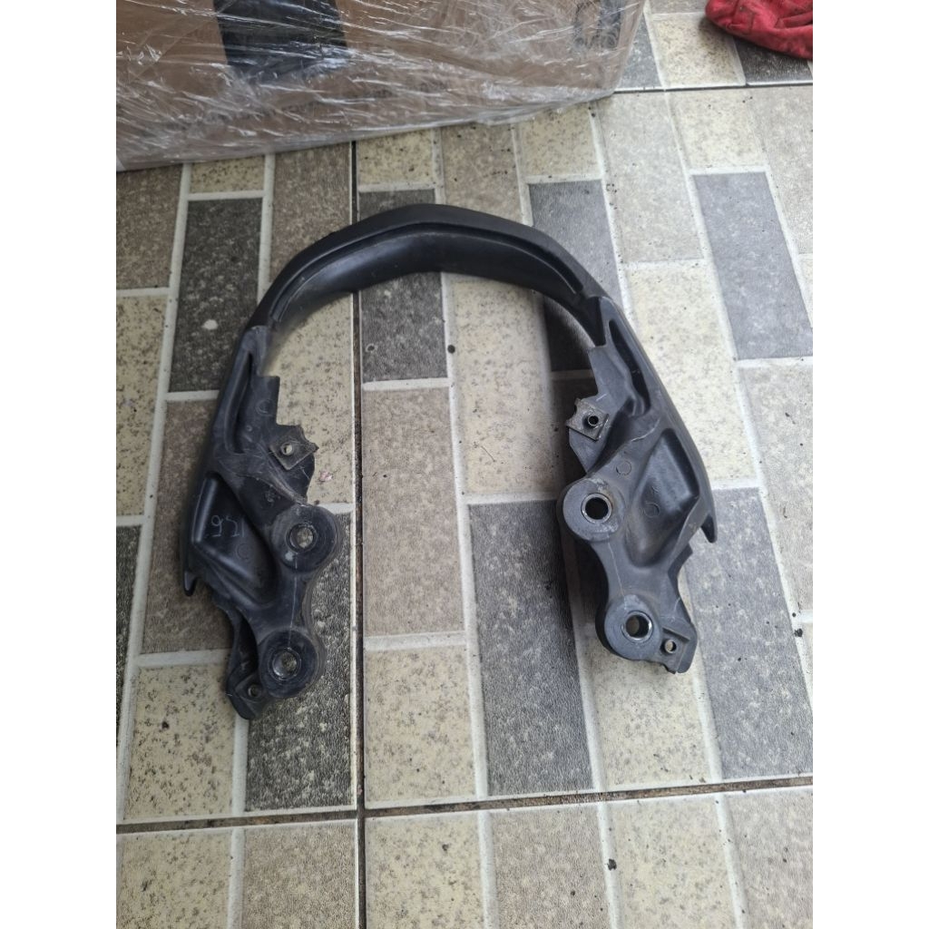 behel begel planger pegangan jok belakang cb 150r old ori copotan