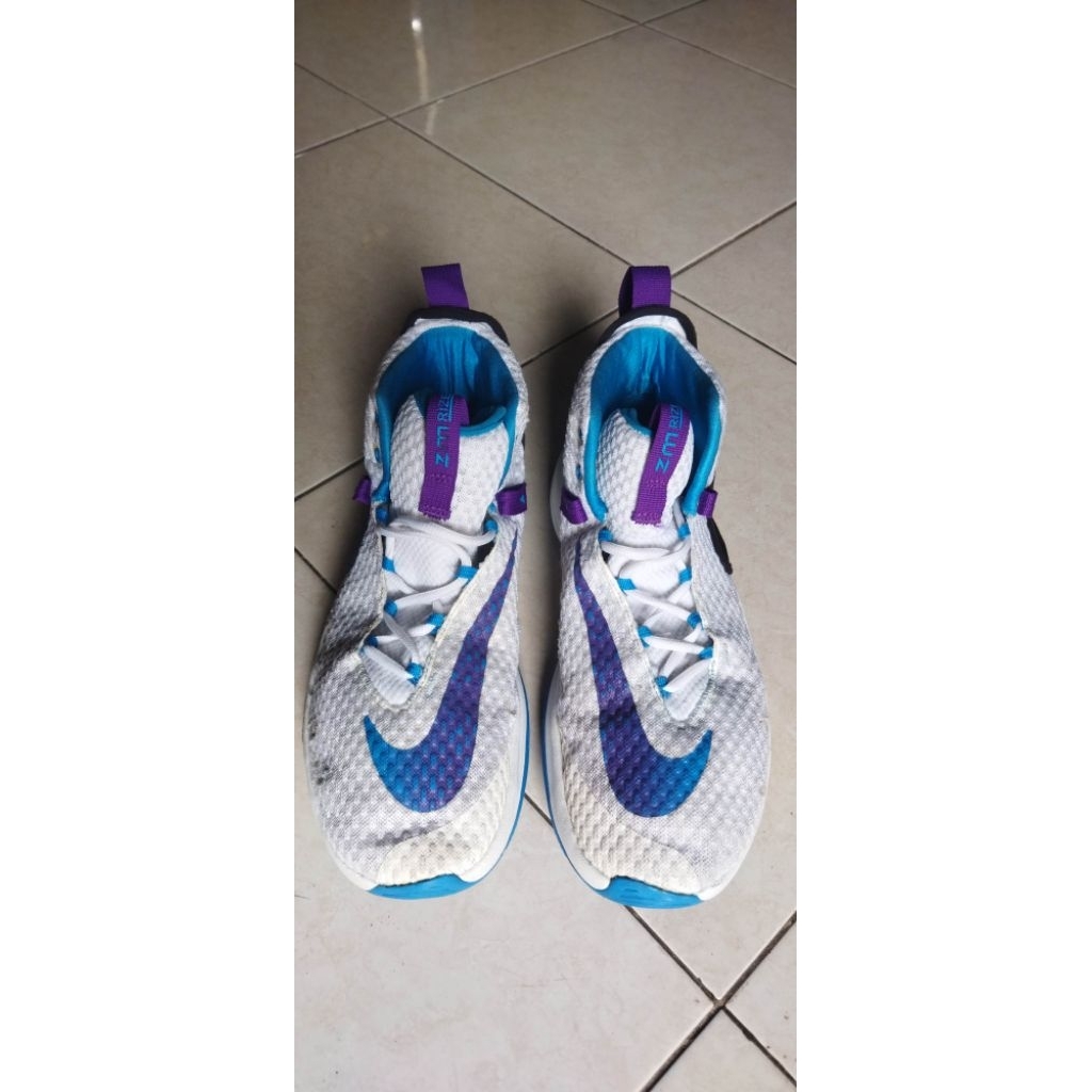 Sepatu Basket  Nike Zoom Rize EP size 47,5