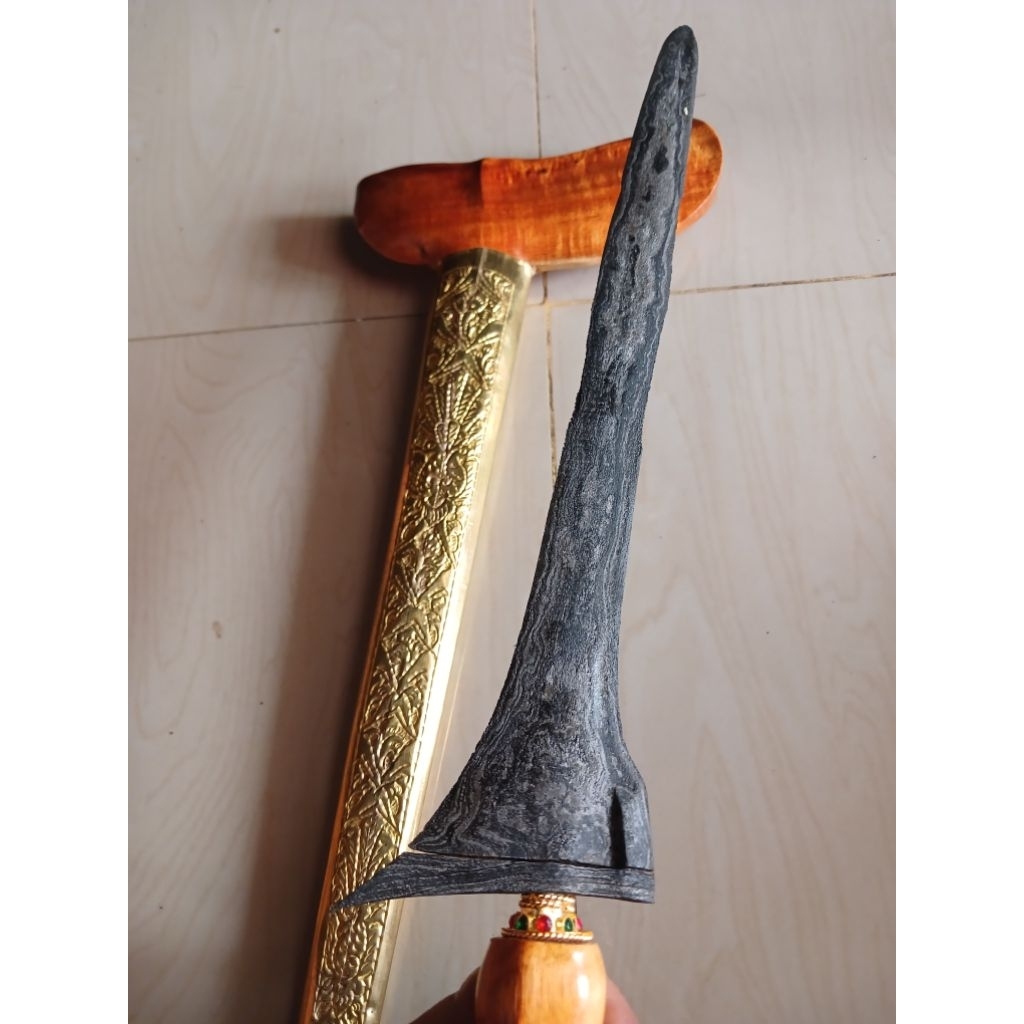 keris tilam upih sepoh estimasi majapahit pamor wengkon isen