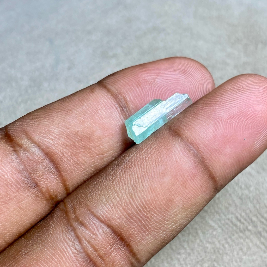 Batu bongkahan zamrud colombia natural emerald rough Batu Bahan jamrud nigeria buat koleksi buat lio