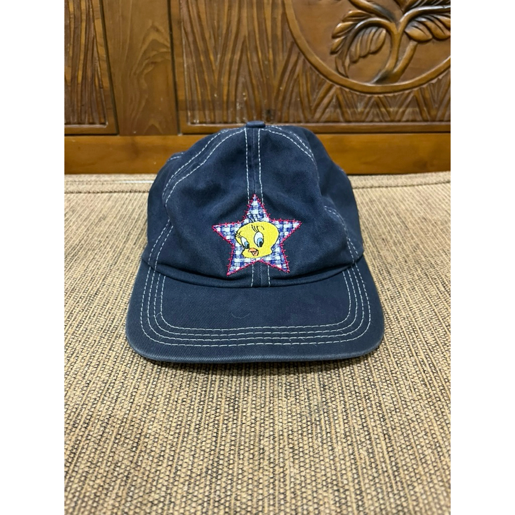 Topi Vintage Tweety from Universal Studio Singapore