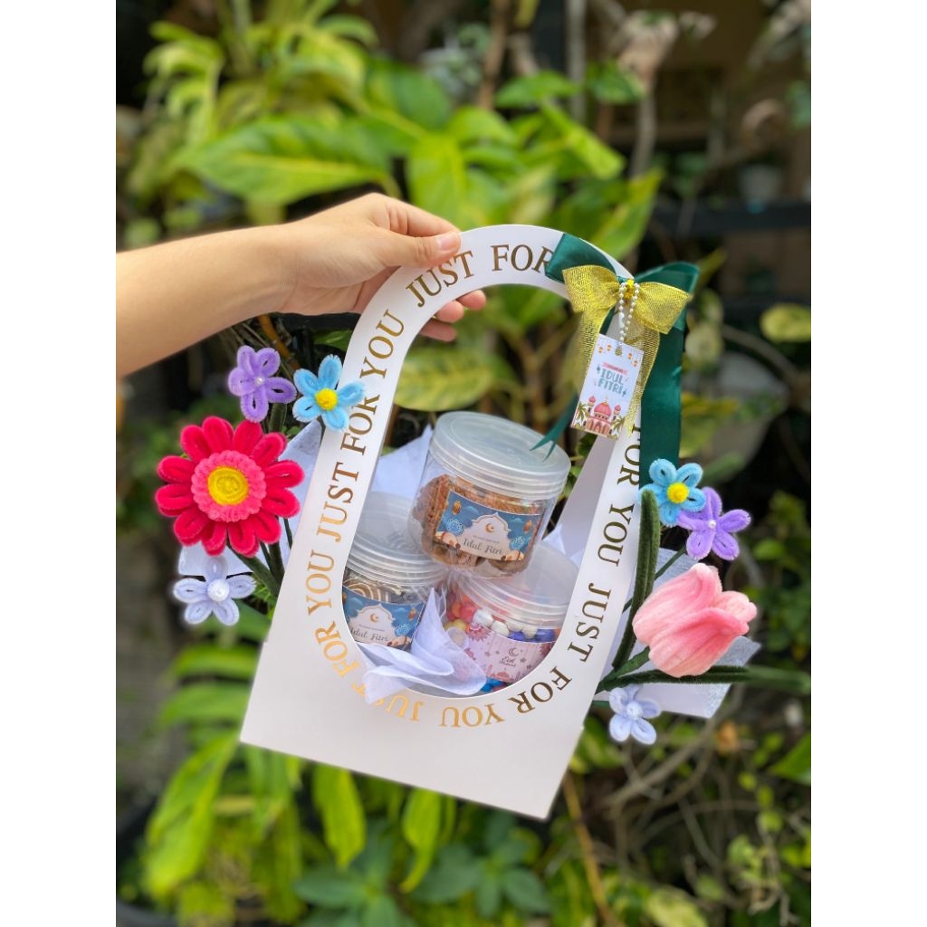 HAMPERS LEBARAN READY BATAM || hampers kue mix bunga kawat bulu lebaran batam|| hampers kue || Hampe