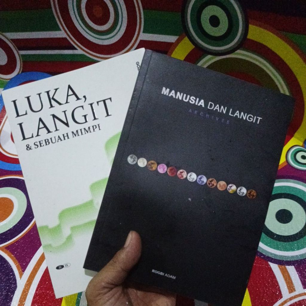 paket 2 buku manusia dan langit + luka langit dan sebuah mimpi By Rogbi adam
