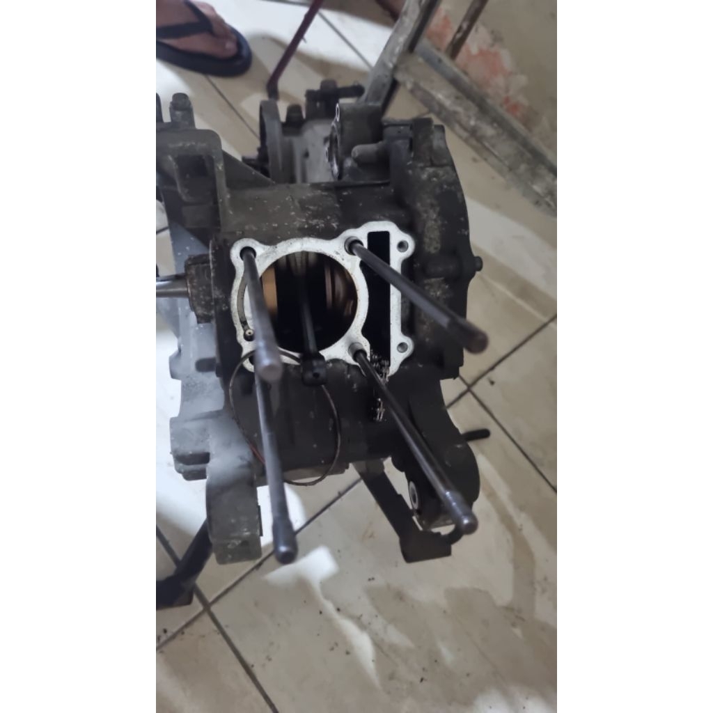 krengkes Mio J isi Kruk as