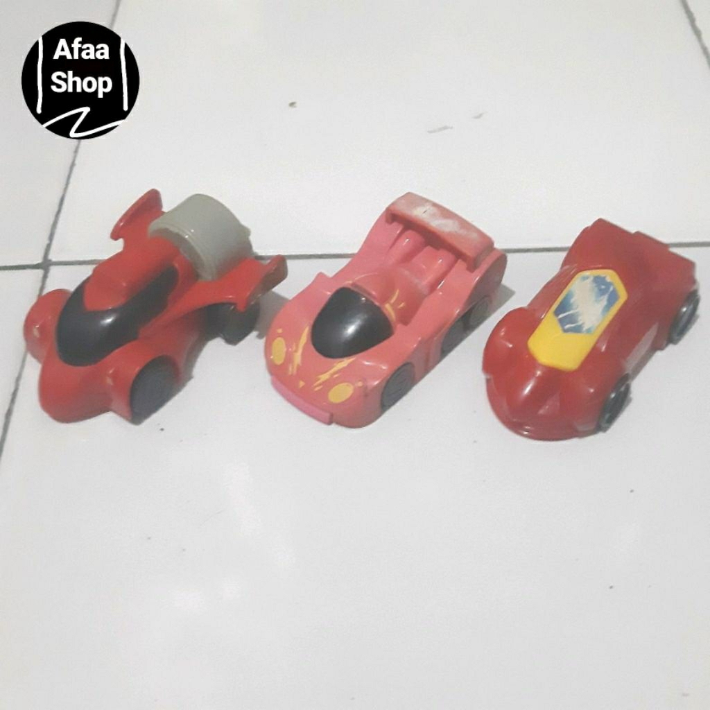 Mainan preloved happy meal mcd 2006 - 2007 mobil car sanrio 1 set = 3 pcs take all