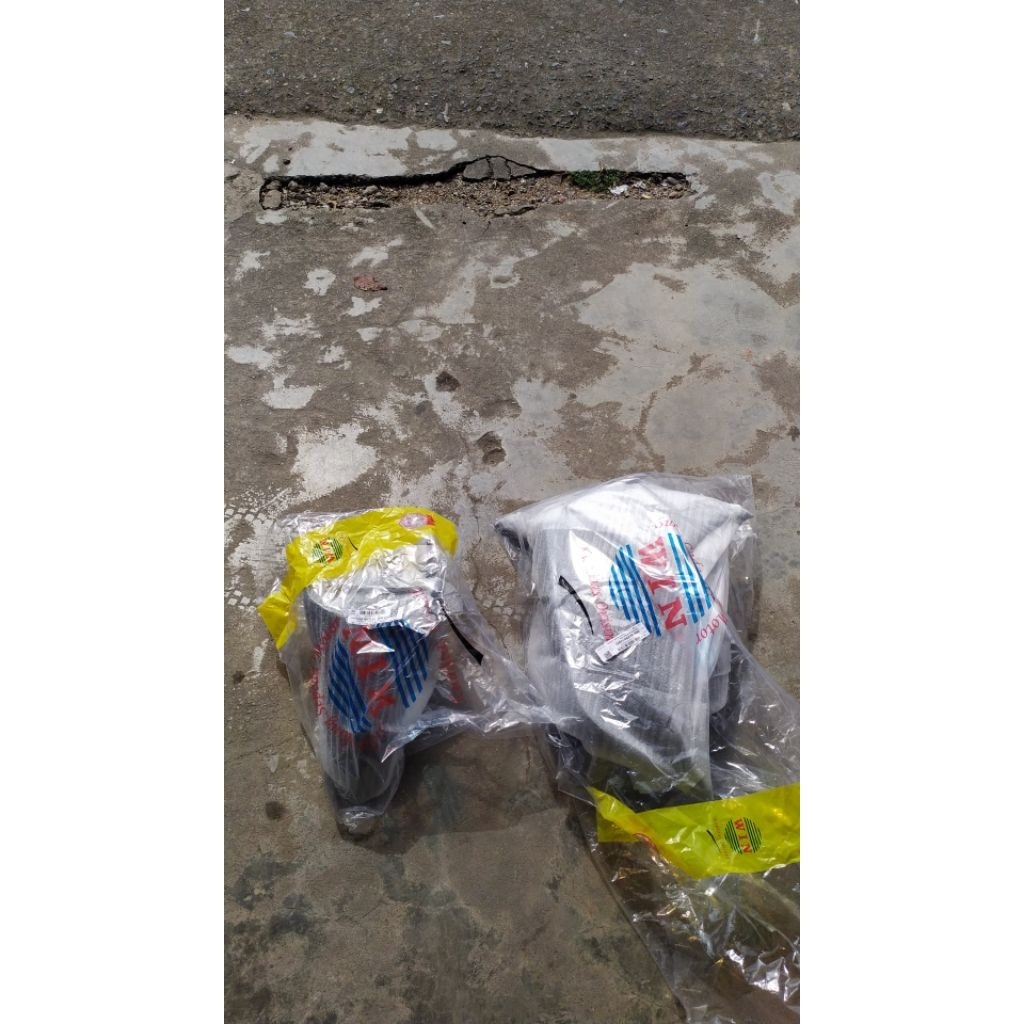 Bodi set mx new sayap luar+spakbor depan mx new hitam +buble