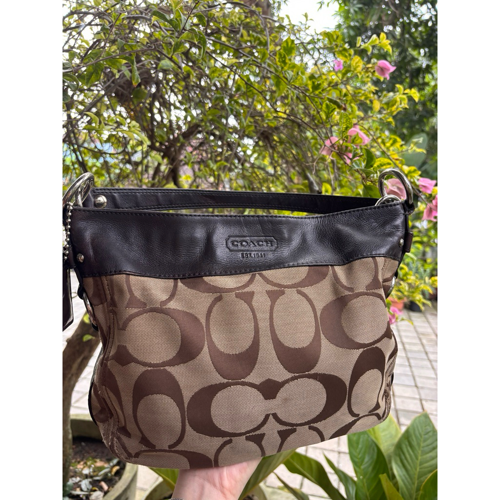 Coach zoe signature vintage preloved